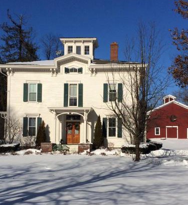Rutland Bed & Breakfast | Antique Mansion B & B