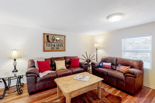 Kerrville House | Antler Hill
