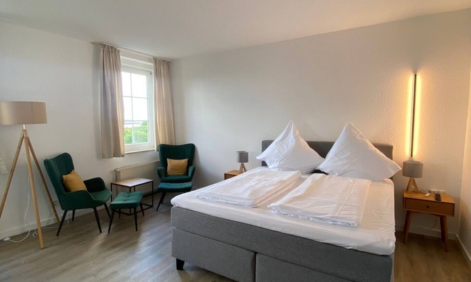 Barth Apartment | AP 2 Zimmer mit Kingsize-bett und Seeblick