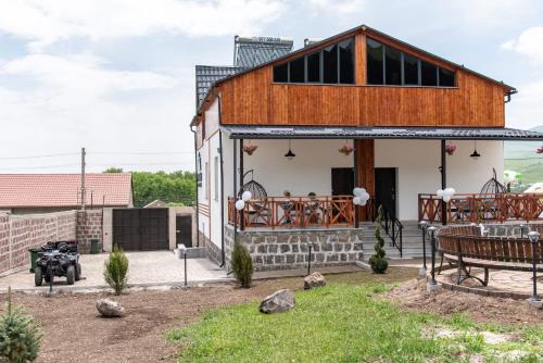 Aparan House | Aparan Guest House