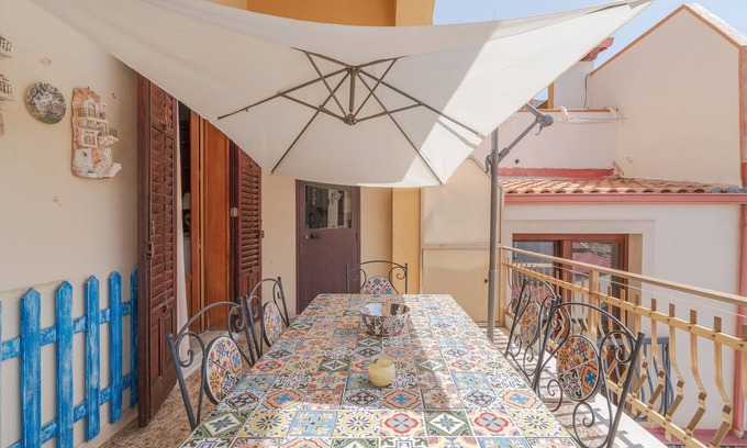 Portopalo di Capo Passero Apartment | Apartment 'Casa Sicilia Bedda' with Sea View, Private Terrace and Wi-Fi
