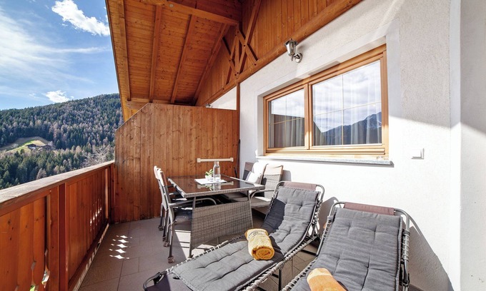 Ultimo Apartment | Apartment 'Zeppenhof' with Mountain View, Private Terrace and Wi-Fi