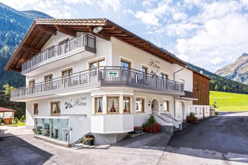 Galtur Apartment | Apart Petra Silvretta Card Premium Betrieb
