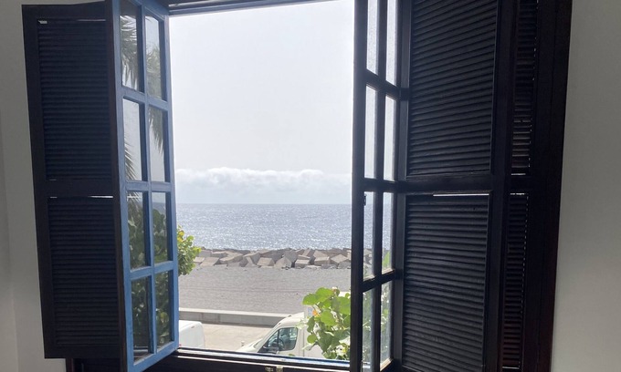 Santa Cruz de la Palma Apartment | Apartamento La Pepa en Primera Línea de Playa - Santa Cruz de La Palma