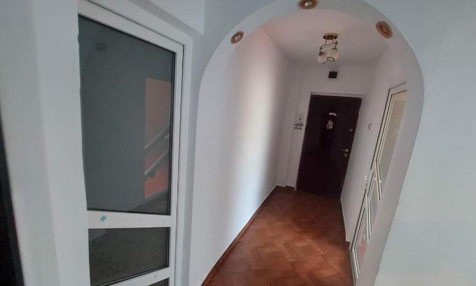 Roman Apartment | Apartament în Roman