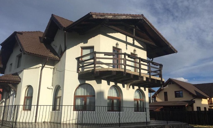 Rasnov Apartment | Apartament Ella