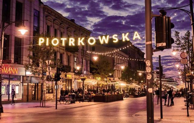 Srodmiescie Apartment | Apartament I LOVE PIOTRKOWSKA z wielkim lustrem, balkonem i klimatyzacją