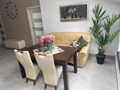Koscierzyna Apartment | Apartament II w Centrum - Winda - 50 metrów od Starego Rynku