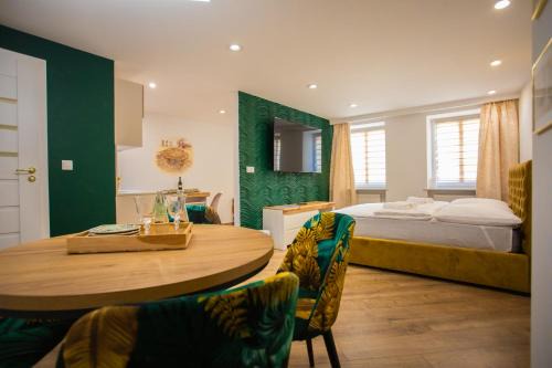 Boleslawiec Apartment | Apartament Książęcy Gold klimatyzacja
