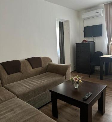 Hunedoara Apartment | Apartament L'Adi
