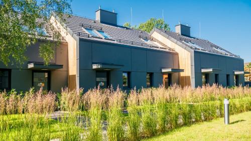 Dzwirzyno Villa | Apartament w willi z sauną i ogrodem SurfingBird Dźwirzyno