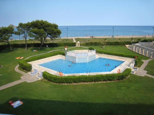 Els Griells Apartment | Apartamento acogedor en la playa con acceso directo al mar y piscina en L'Estartit - ES-323-22