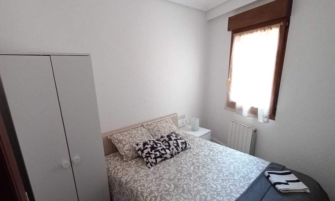 Gernika-Lumo Apartment | Apartamento Amplio y Confortable en el Centro de Gernika