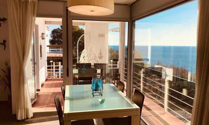 Salionc Apartment | Apartamento Cala Salionç Playa frente a la playa