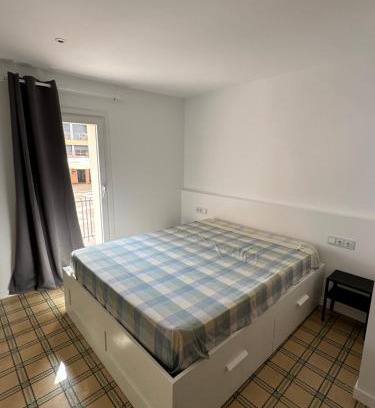 Sant Marti de Tous Apartment | Apartamento con terraza 4 pax