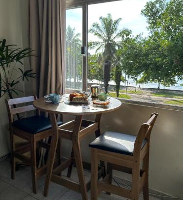 Centro Apartment | Apartamento com vista pro mar no Centro de Ubatuba - com estacionamento 2 quartos e cozinha completa