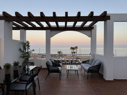 Vista de los Angeles-Rumina Apartment | Apartamento con piscina frente al mar en Mojácar playa para familias y parejas de más de 30 años