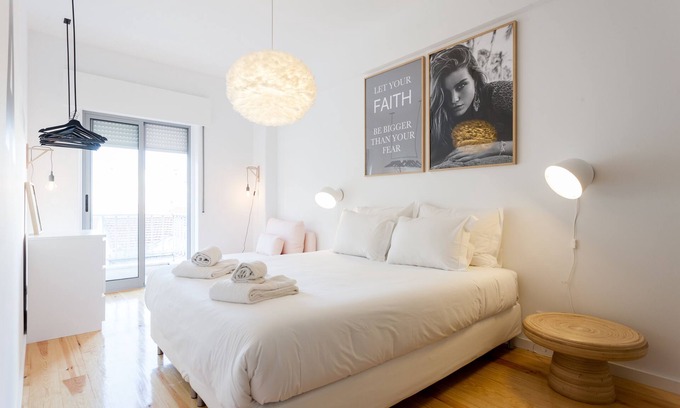 Sao Sebastiao da Pedreira Apartment | Apartamento design com 3 quartos, luminoso muito central