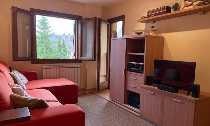 Villanua Apartment | Apartamento El Falcar