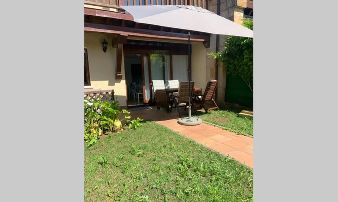 Comillas Apartment | Apartamento en el Paseo de Manuel Noriega, Nº 9, con jardín privado, Wifi, en Comillas