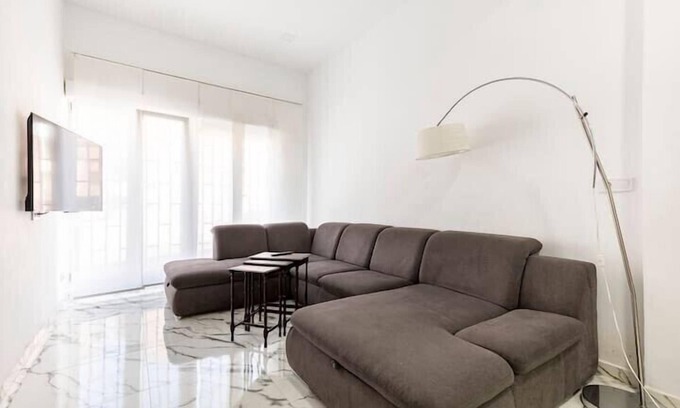 Badalona Apartment | Apartamento en Planta Baja a 2 min del Metro