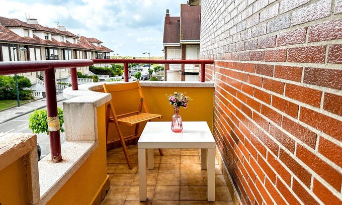 Somo Apartment | Apartamento en Somo a 300m de la Playa. Ideal Para Parejas y Familias