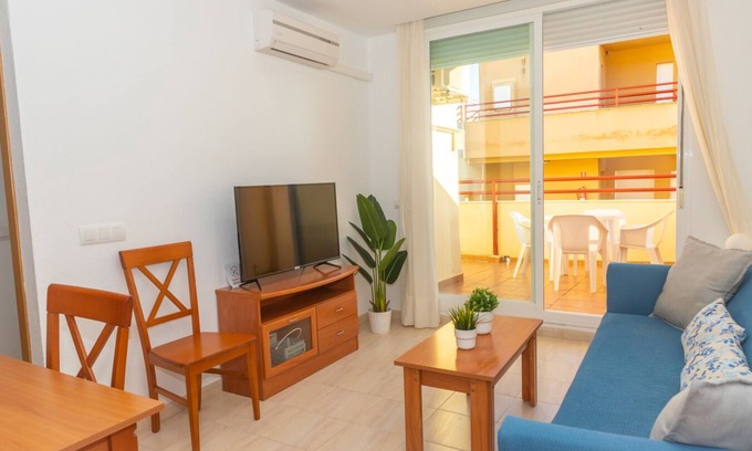 Los Canos de Meca Apartment | Apartamento con piscina y garaje en los Caños de Meca.
