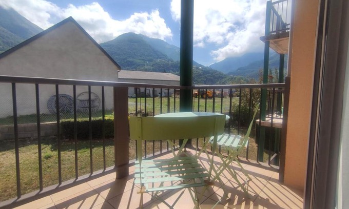Esquieze-Sere Apartment | Apartamento Esquieze-sere