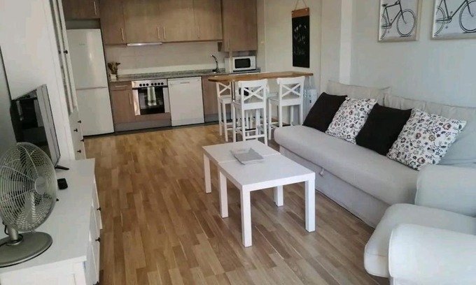 Ainsa Apartment | Apartamento La Montañesa en Aínsa, bonito apartamento con grande terraza