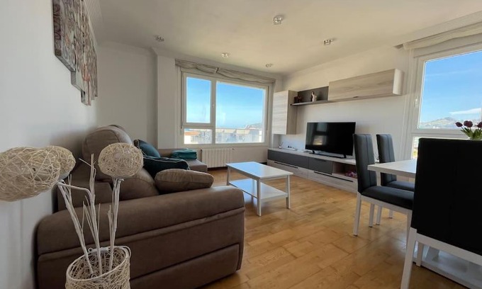 Laredo Apartment | Apartamento La Salvé