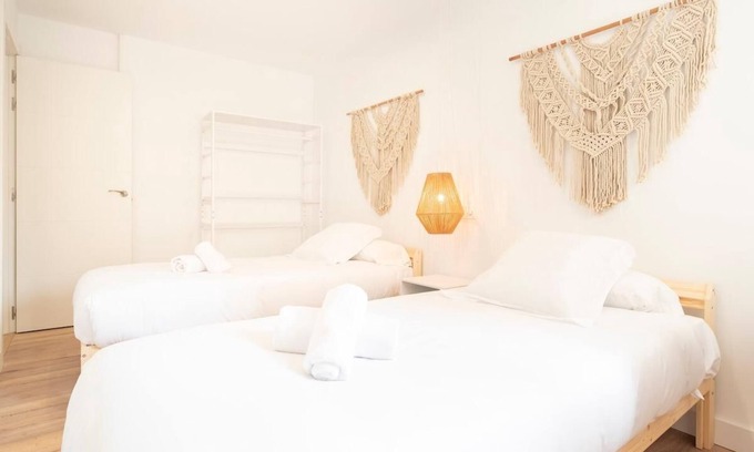 Distrito Llano Apartment | Apartamento Larra Gijón