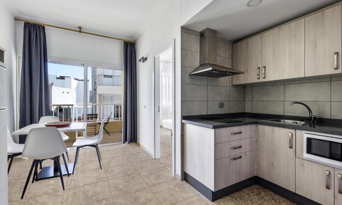 Playa San Juan Apartment | Apartamento Mar Rizada