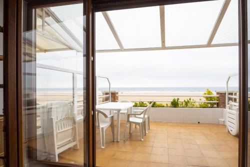 Santona Apartment | Apartamento playa de Berria