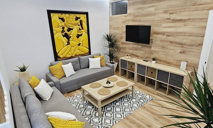 Badalona Apartment | Apartamento Premium Ideal Familias y Grupos muy Cerca de Barcelona