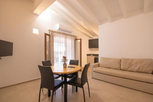 Petra Apartment | Apartamento Son Calo F by Rentallorca