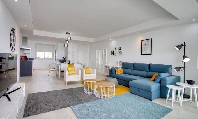 Casares Apartment | Apartamento Torres – Alcazaba Lagoon