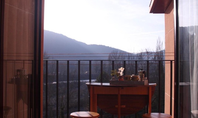 Ainsa Apartment | Apartamento Vista al Ara