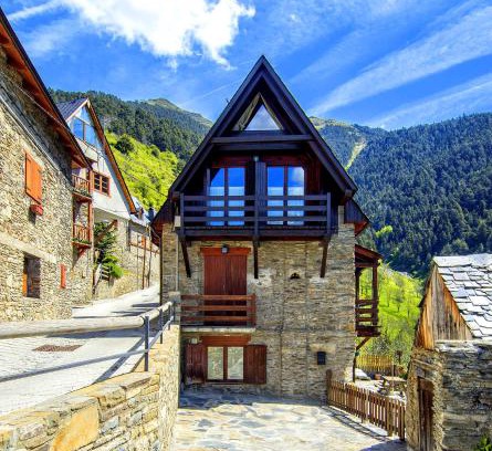 Montcorbau Apartment | Apartamentos Aran