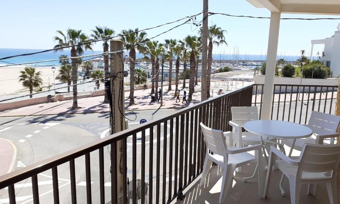 Torredembarra Apartment | Apartamentos Dins Mar Apto. 5