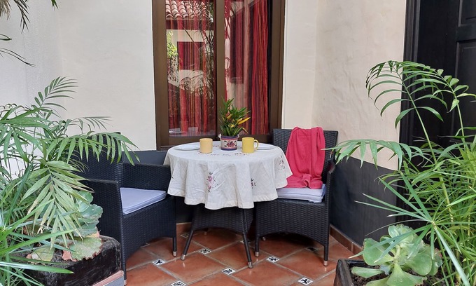 El Guincho Apartment | Apartamentos Monasterio de San Antonio - Adults Only - Vivienda Vacacional n° 2