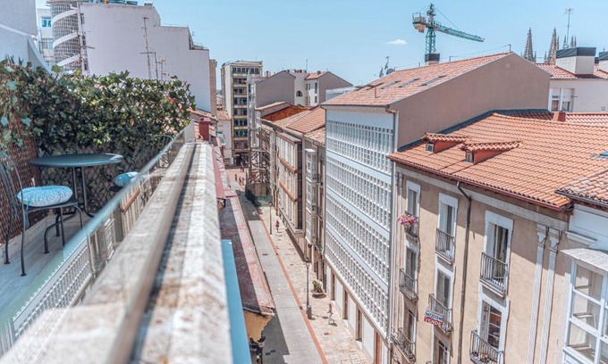 Burgos Apartment | Apartamentos La Moneda