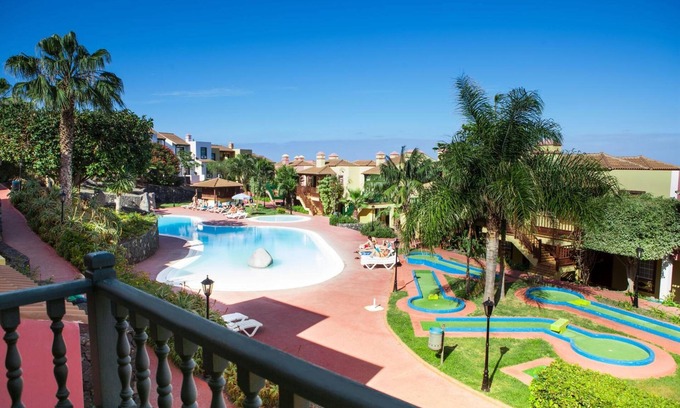 Brena Baja Apartment | Apartamentos Oasis San Antonio