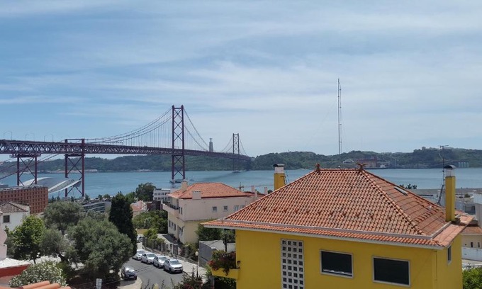 Santo Amaro Apartment | Apartamentos Tejo à Vista
