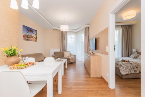 Katy Rybackie Apartment | APARTAMENTY MIERZEJA - MARINA, Kąty Rybackie, Przyjazne Zwierzętom, 100 m od Zalewu Wiślanego, Bezpłatny Meleks