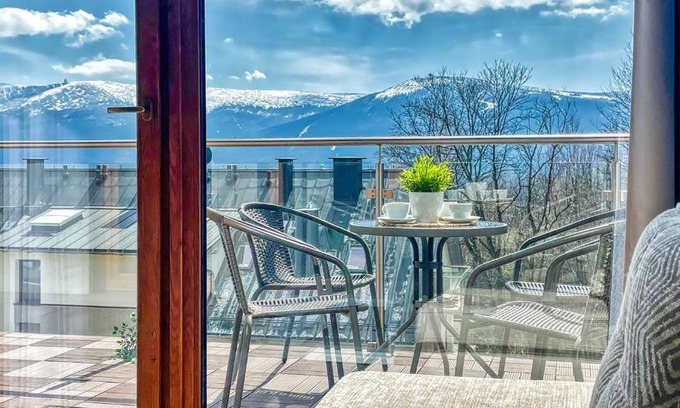Szklarska Poreba Apartment | Apartamenty ROYAL APARTS Widok 800 - z panoramą gór