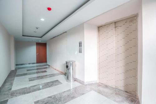South Tangerang Apartment | Apartement Green Lake View Ciputat By NamRoom