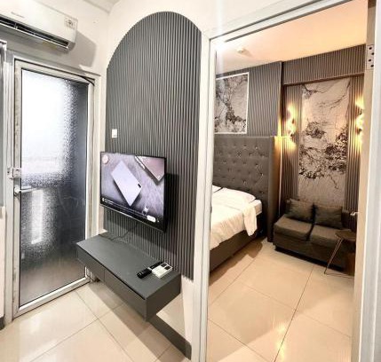 Rawasari Apartment | Apartement Green Pramuka Square 2br DeluxeRoom