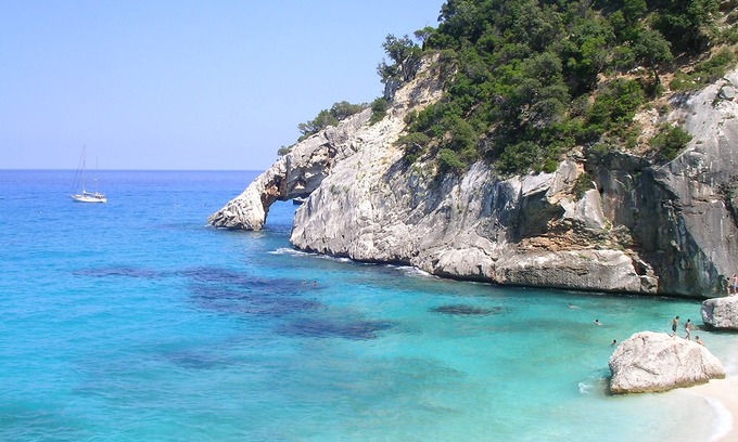 Torre di Bari Hotel | Aparthotel Domus De Janas Sul Mare