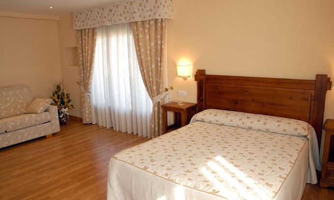 El Grado Hotel | Aparthotel Tres Caminos