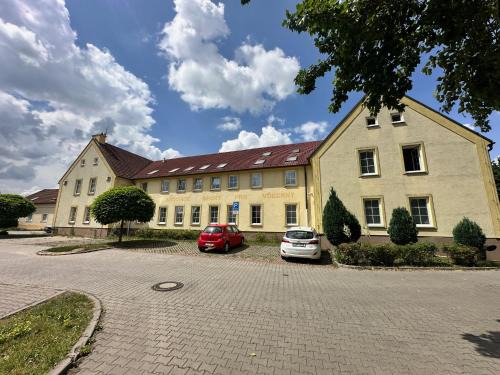 Prague 13 Apartment | Apartmán 3 Ohradské náměstí - ČASPV